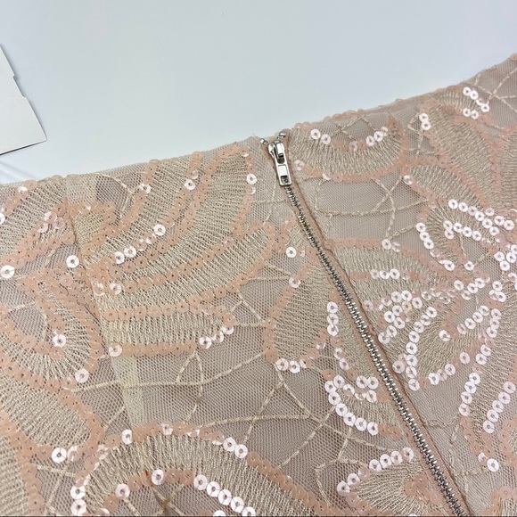 ๐ฏ2/$15๐ฏ Endless Rose REVOLVE Nude Skirt Sequin - Picture 6 of 14